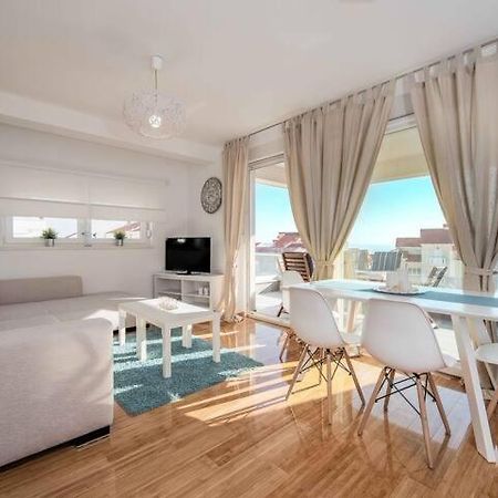 Blue Sky, Modern Sea View Apartment Новалья Экстерьер фото