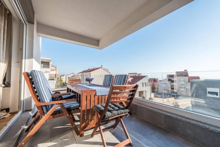 Blue Sky, Modern Sea View Apartment Новалья Экстерьер фото
