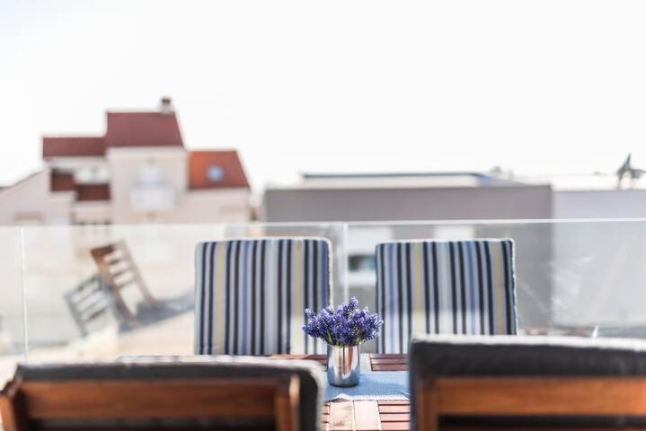 Blue Sky, Modern Sea View Apartment Новалья Экстерьер фото