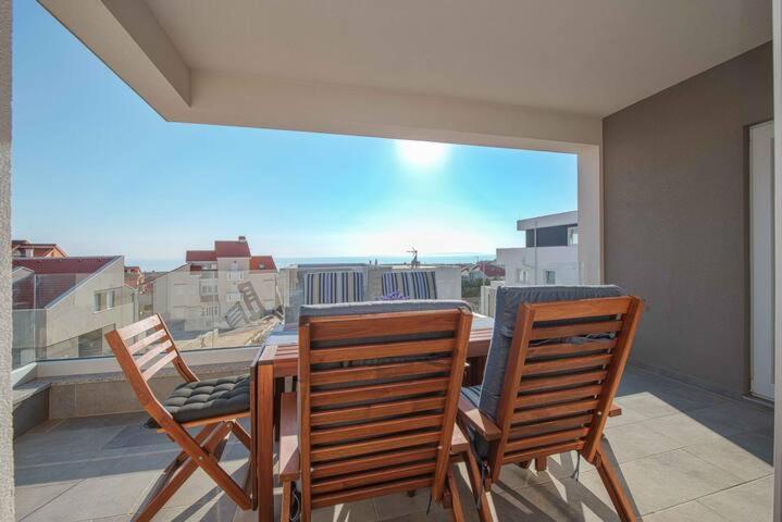 Blue Sky, Modern Sea View Apartment Новалья Экстерьер фото